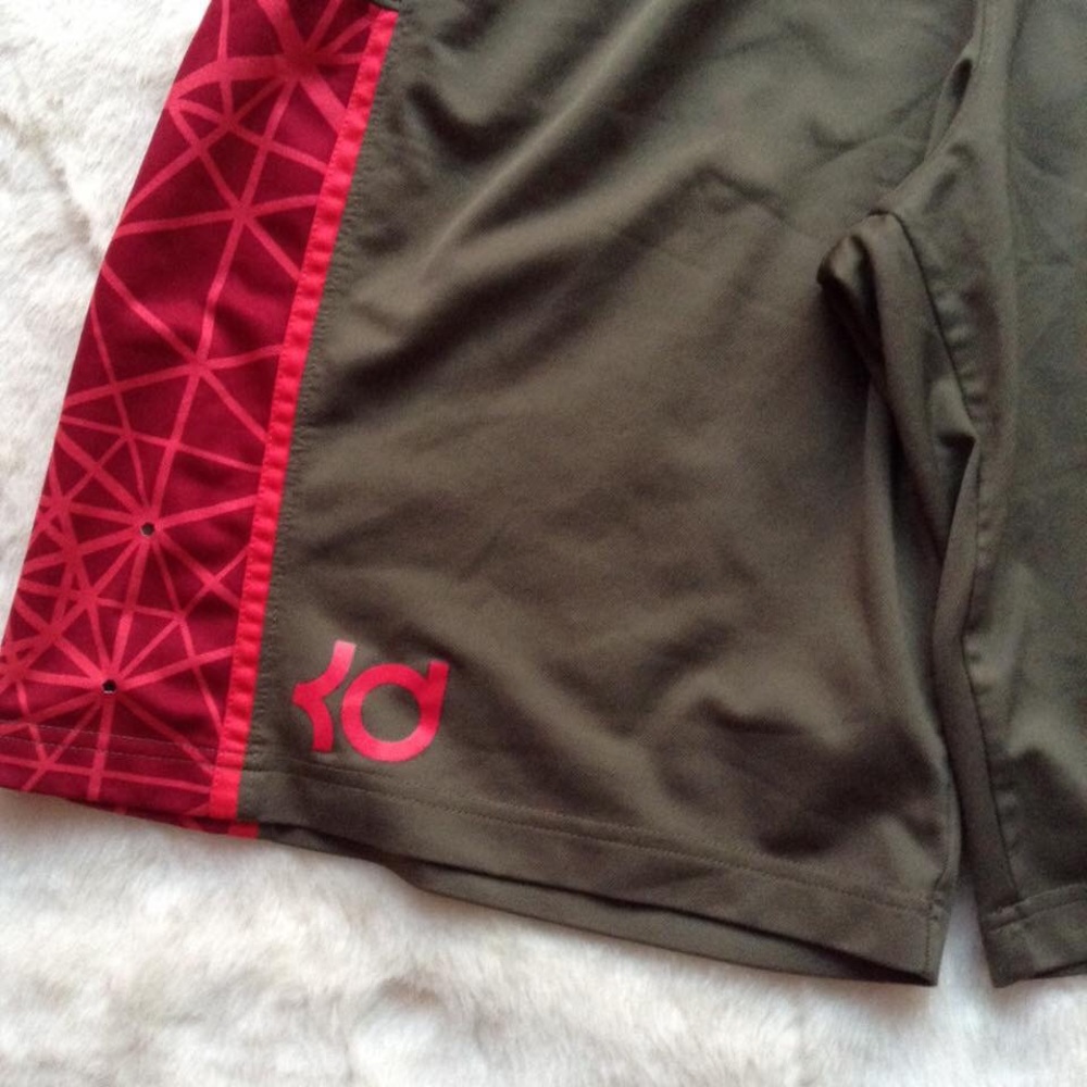 Nike Dry Fit Green Athletic Short - XL (Red+Pink)